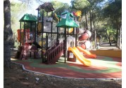 Kids Define Themselves Through Social Groups in Outdoor Playgrou